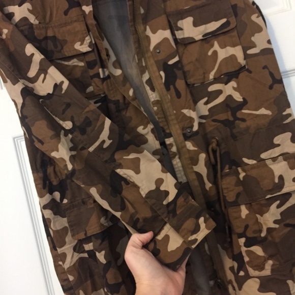 Desert Camo Jacket - Picture 3 of 7